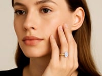 2 Carat Oval Lab Grown IGI G/VS1 Diamond Solitaire Ring in 14K Yellow Gold