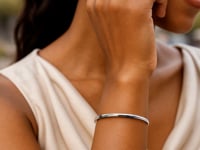 14K White Gold Knife Edge Bangle